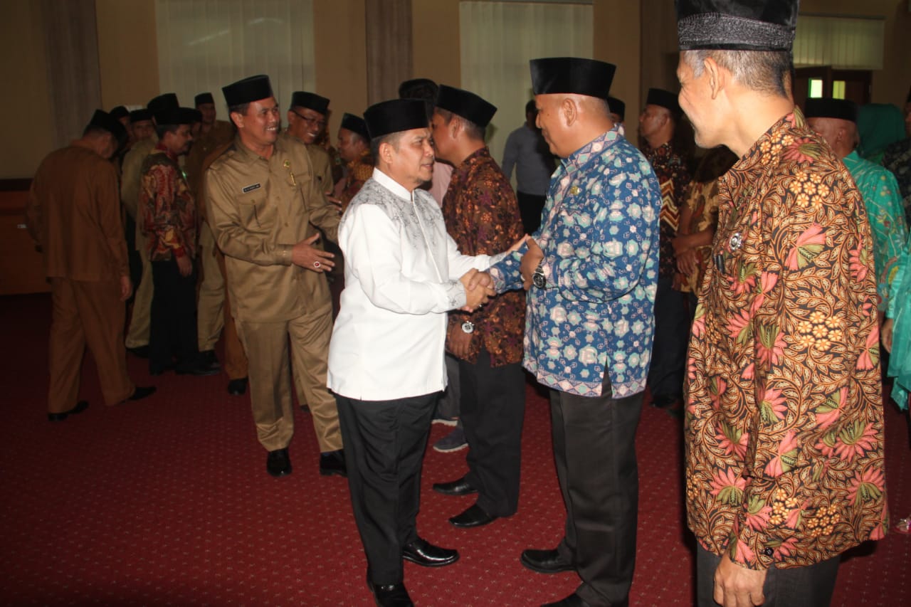 Lantik Pejabat Eselon IV dan Kepala Madrasah, Iwan Zulhami : Penyegaran Untuk Capai Target Organisasi