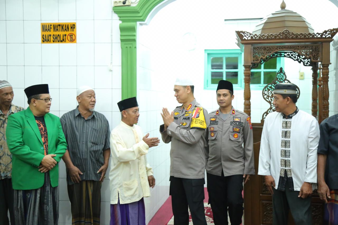 Sholat Subuh Berjamaah di Masjid Al Ikhlas, Kapolrestabes Medan Ajak Jamaah Khusnul Qotimah