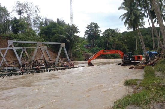 Perekonomian Rakyat Makin Susah, Pemkab Madina Diminta Segera Perbaiki Jembatan dari Laru Menuju Tambangan