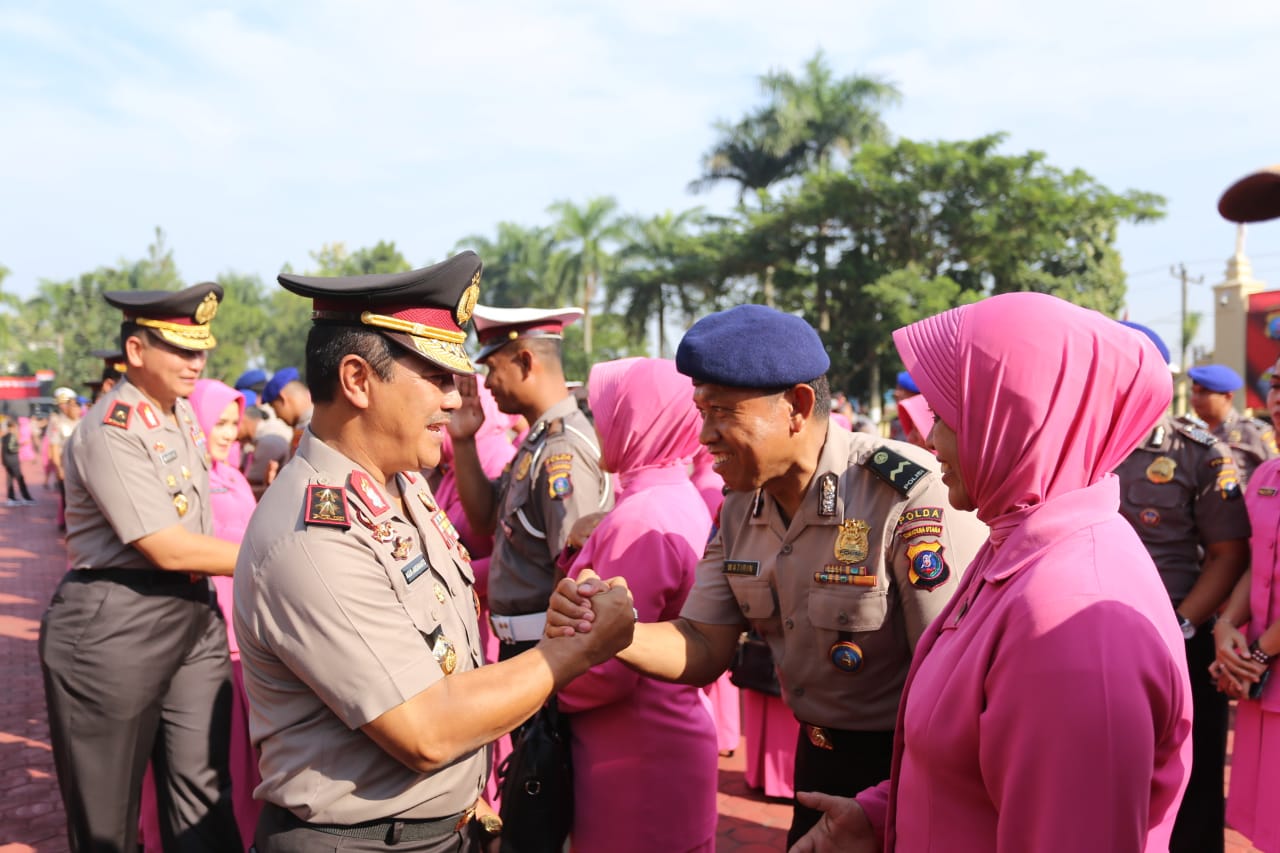1.176 Polri, 375 ASN di Jajaran Polda Sumut Terima Kenaikan Pangkat