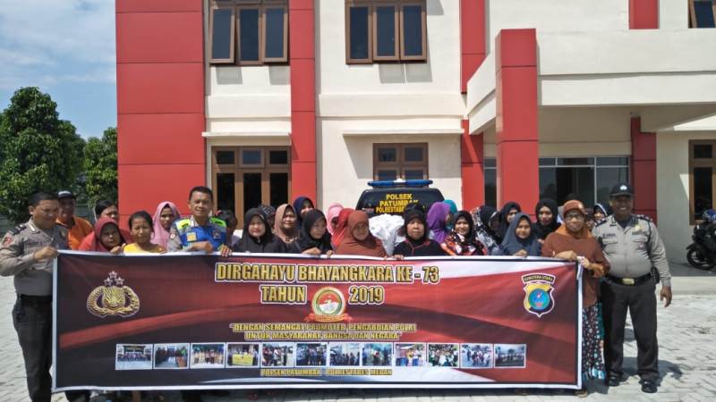 Polsek Patumbak Menggelar Bazar Pasar Murah