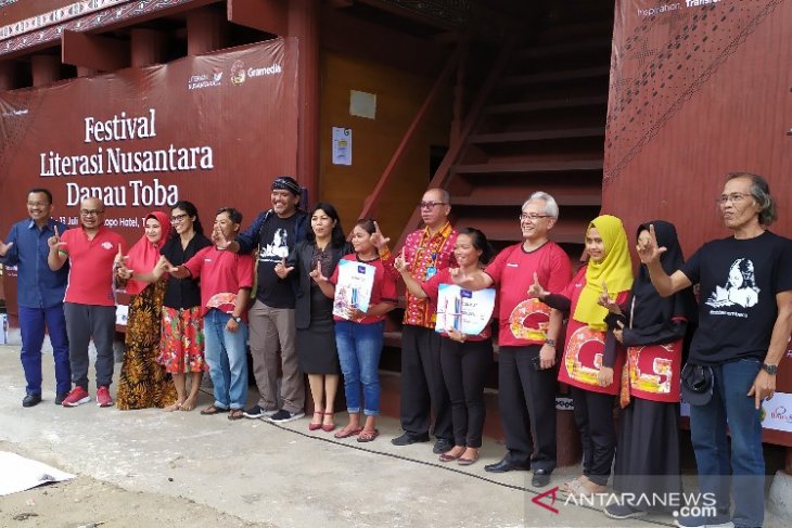 Wagub Sumut Buka Literasi Nusantara Danau Toba