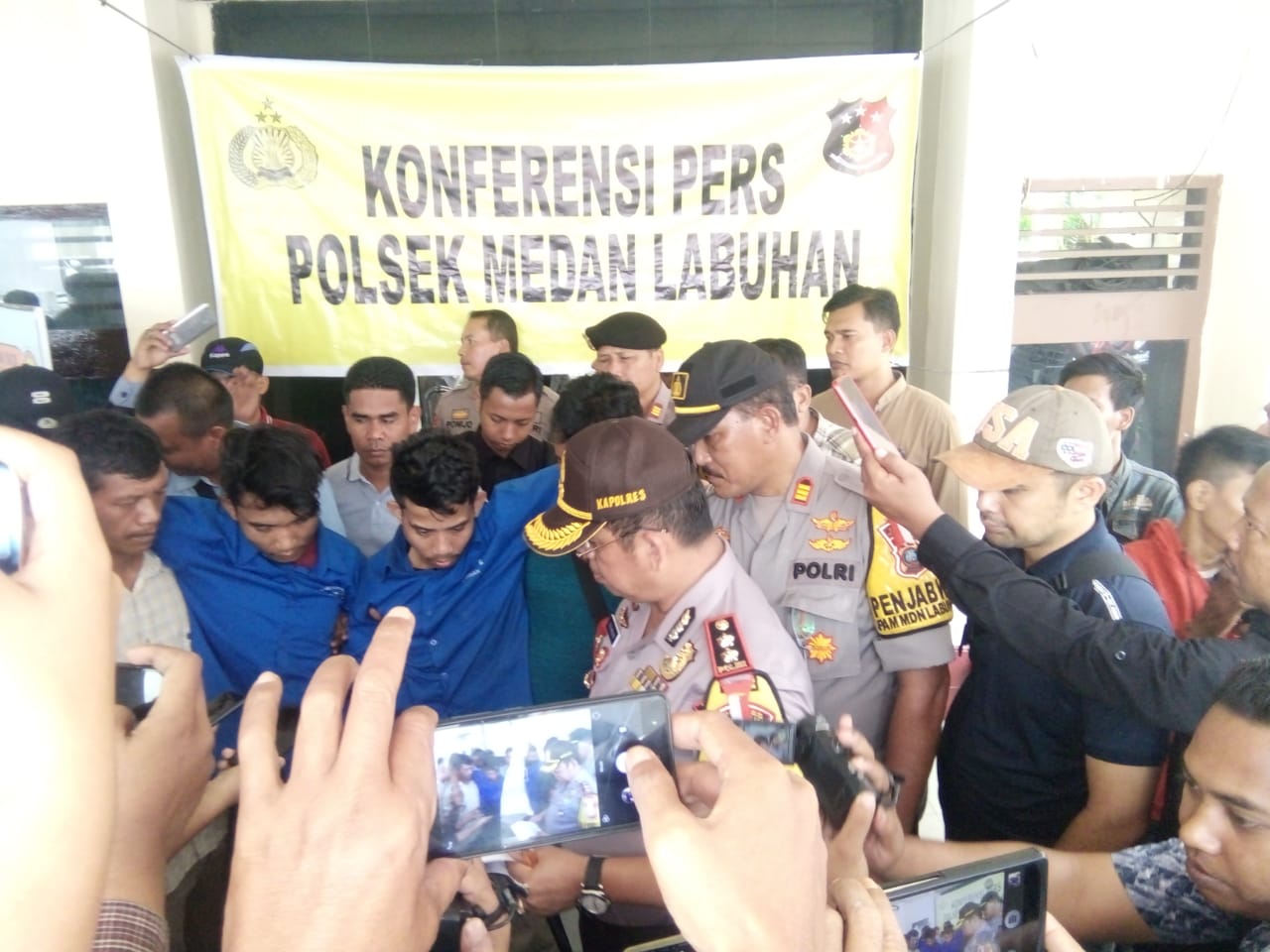 Kapolsek Medan Labuhan Beri Rasa Aman, Dua Pencuri Toko Roti Aroma Didor