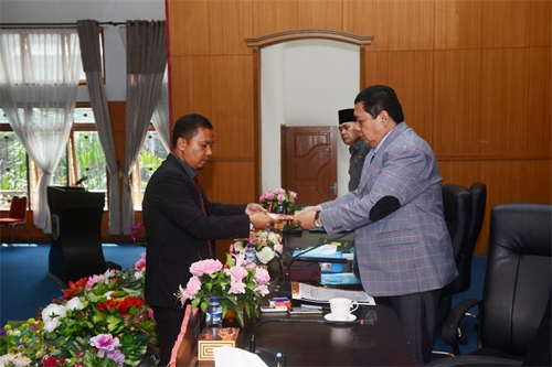 Rapat Paripurna Pemandangan Umum Fraksi Kembali Discore