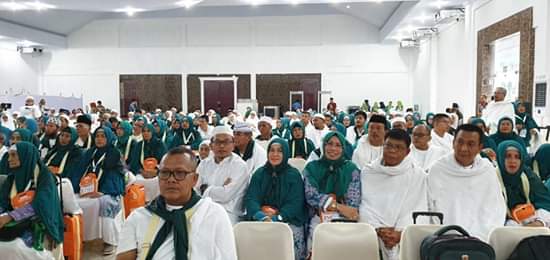 Lepas Calhaj Kloter 13, Sabrina Berpesan Jaga Nama Baik Bangsa