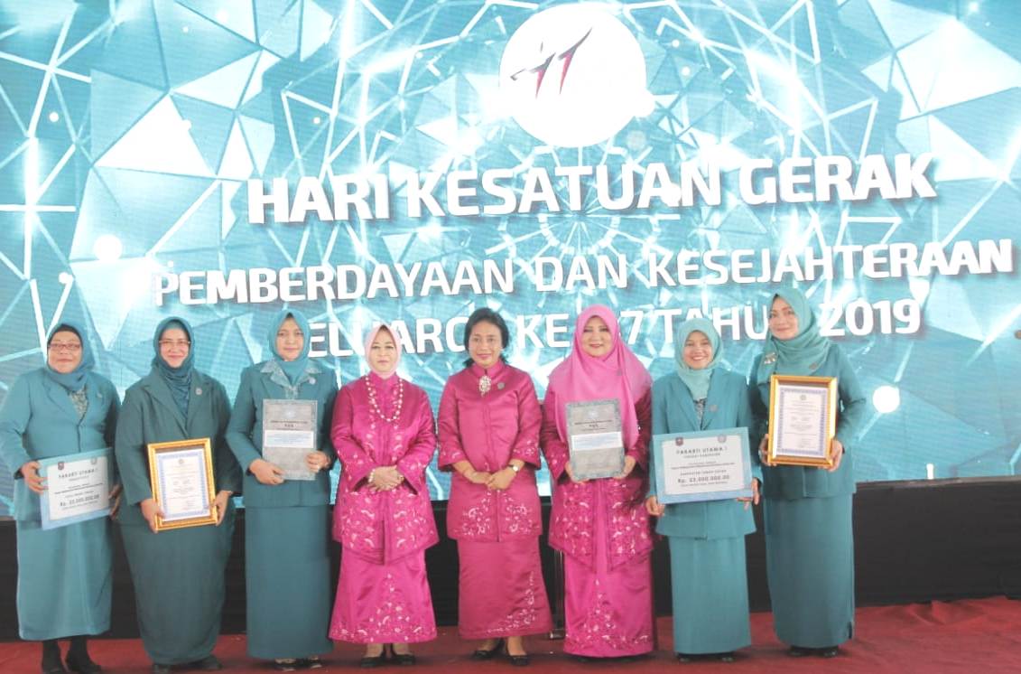 TP PKK Tebingtinggi Raih Penghargaan Pakarti Utama