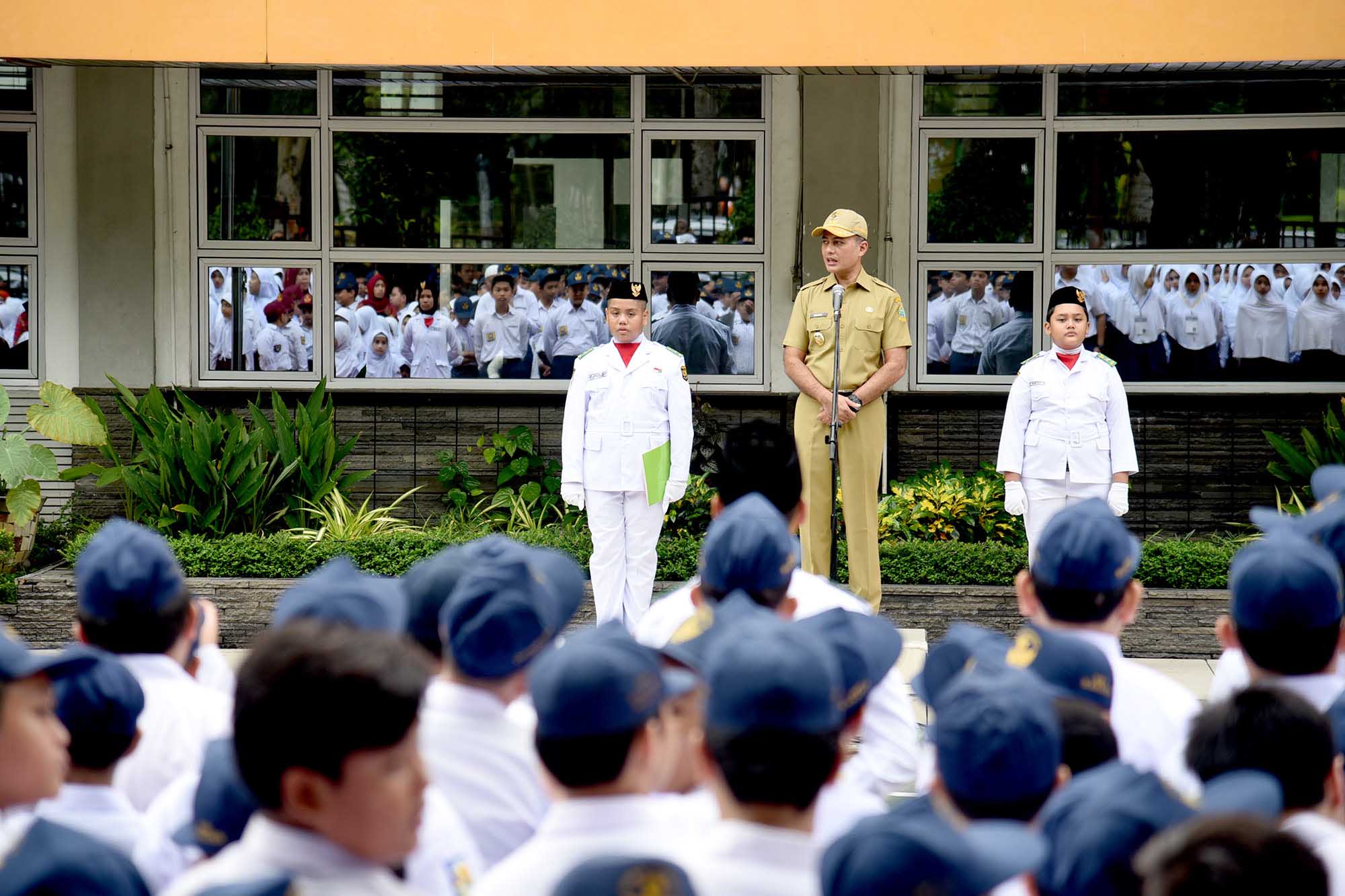 Hari Pertama Sekolah,  Wagub Ajak Siswa Tidak Takut Bermimpi