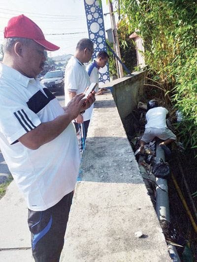 Akhyar Pergoki Warga Buang Sampah Sembarangan