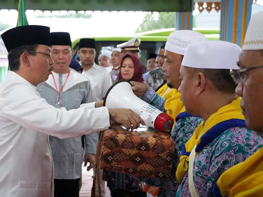 Wawako Lepas Keberangkatan Calhaj T.Tinggi