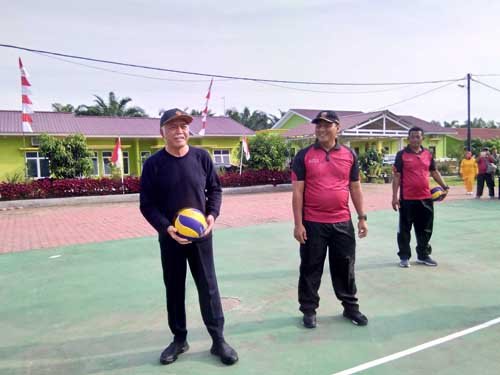 Dandim 0203 Langkat Buka Turnamen VOlly Putri