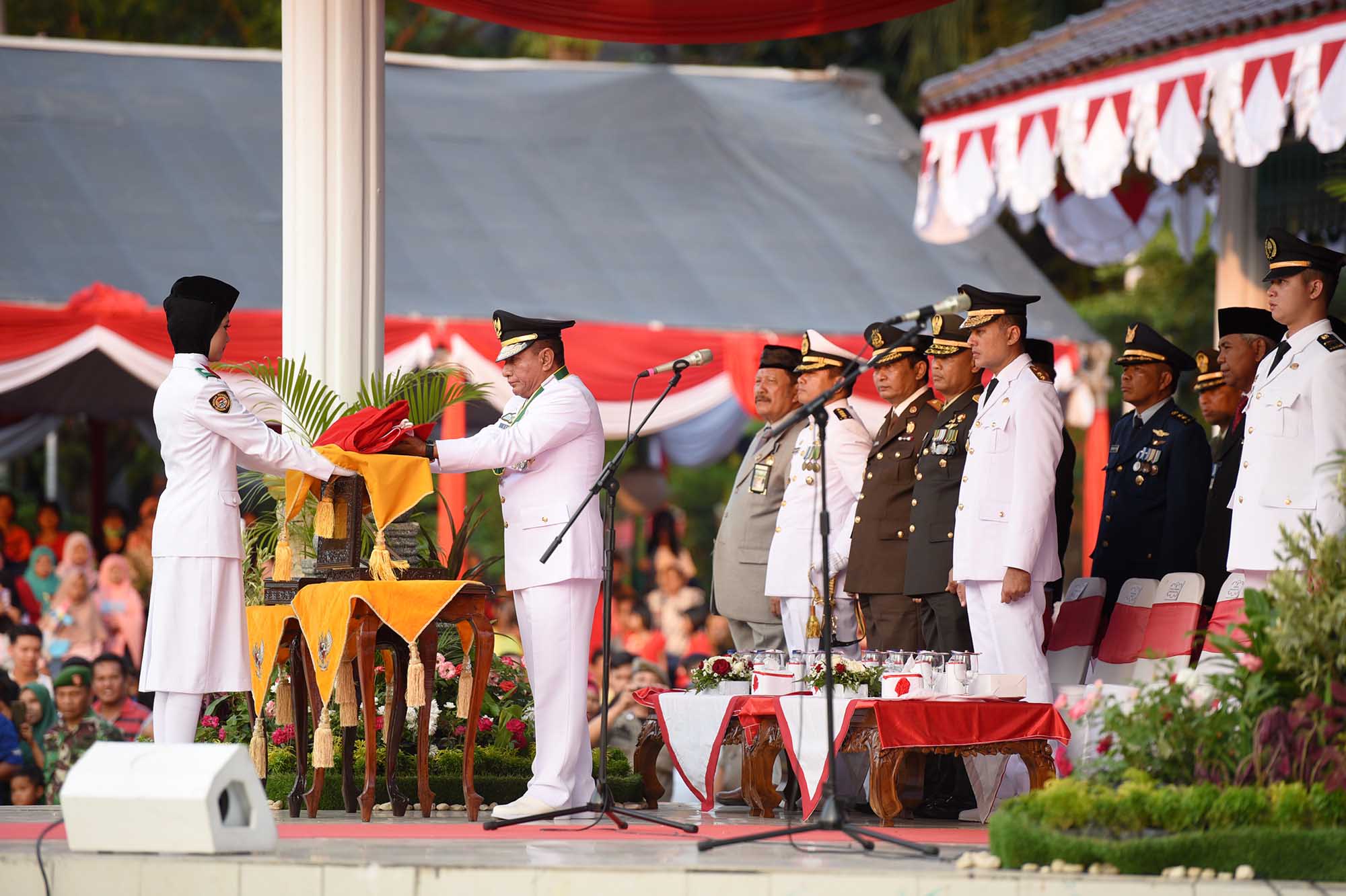 Berhasil Kibarkan dan Turunkan Bendera Merah Putih,  Gubernur Apresiasi 66 Anggota Paskibraka Sumut