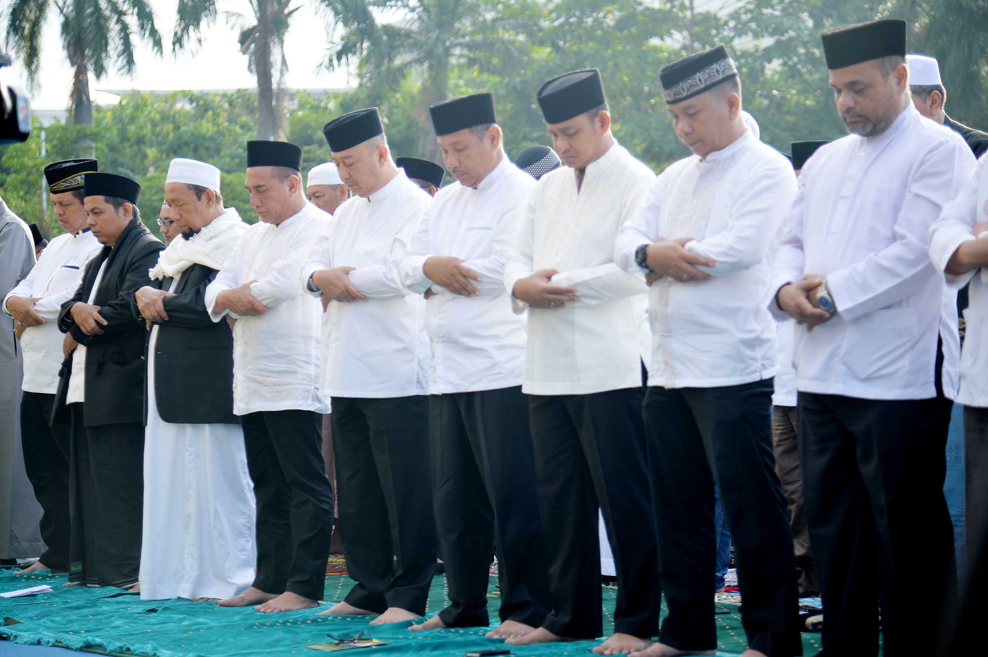Salat Iduladha di Lapangan Merdeka,  Gubernur Ajak Masyarakat Tiru Totalitas Keimanan Nabi Ibrahim