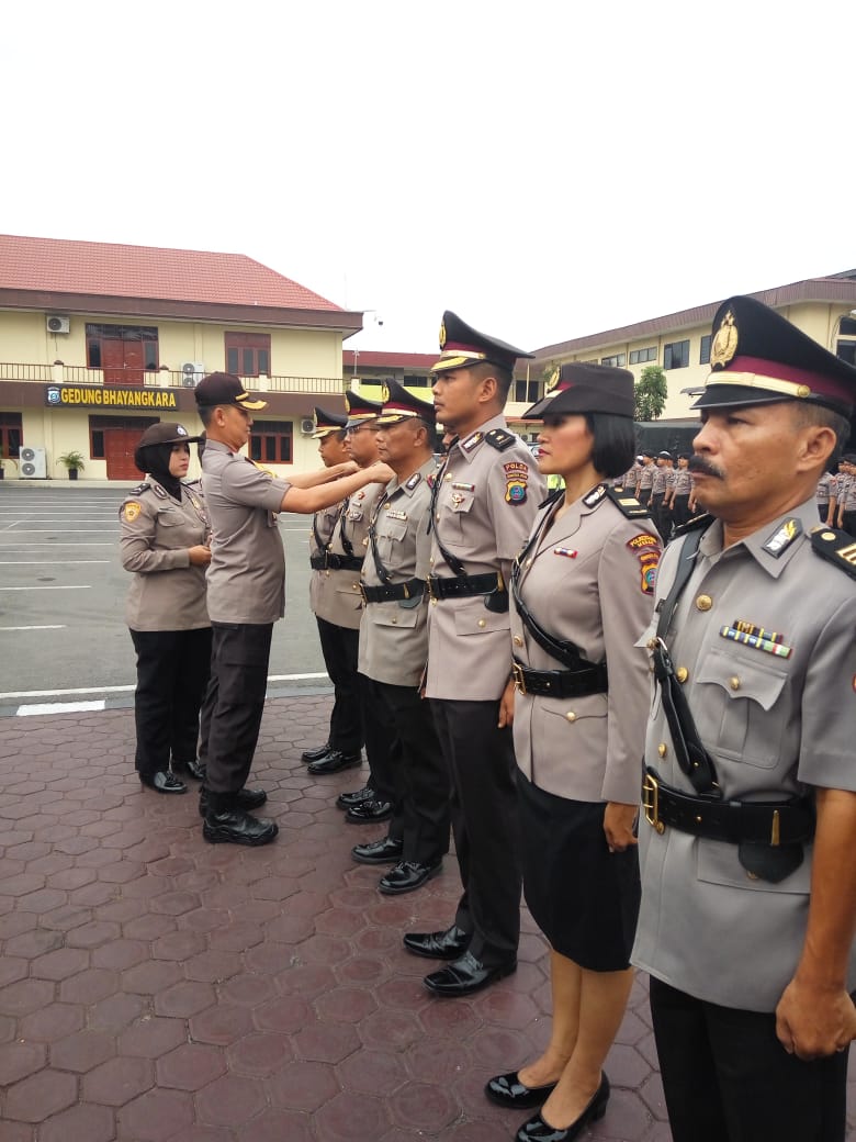 Kapolrestabes Medan Pimpin Upacara Sertijab Kapolsek, Kasi Was Serta Kasitipol Polrestabes Medan