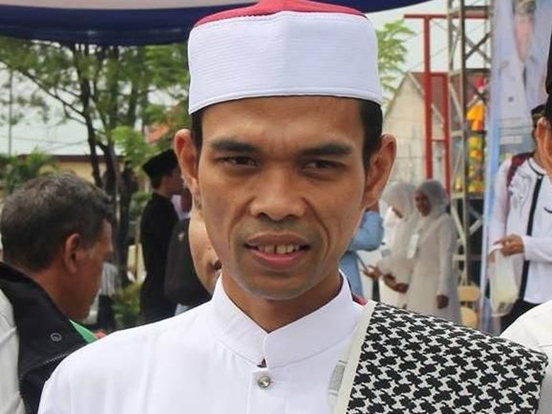 Ustadz Abdul Somad Tabligh Akbar di Masjid Agung Medan Selasa