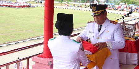 Bupati Dairi Inspektur Upacara HUT Kemerdekaan RI KE-74