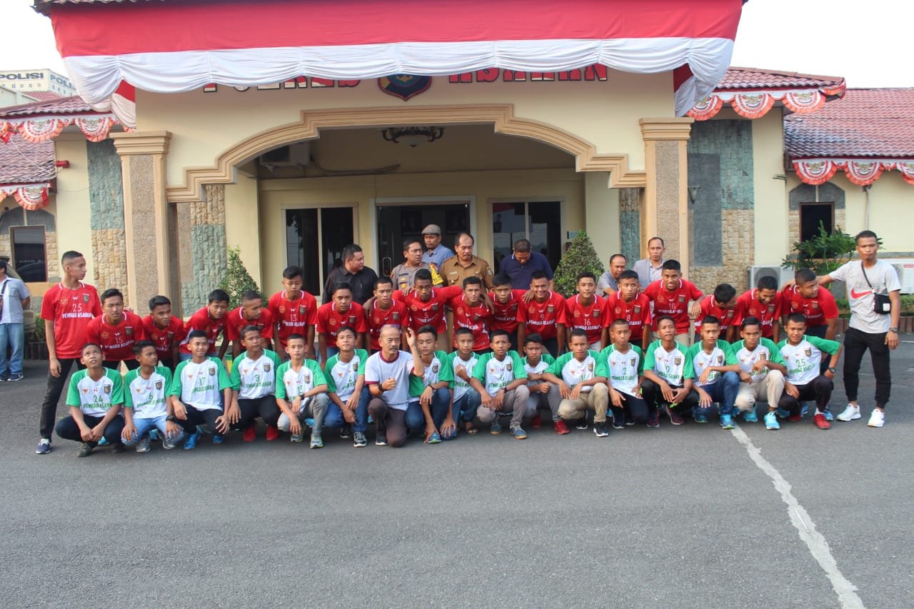 Ikuti Kejuaraan Kemenpora Cup di Solo dan Banten, Timnas Pelajar Asahan U14 dan U16 Dilepas