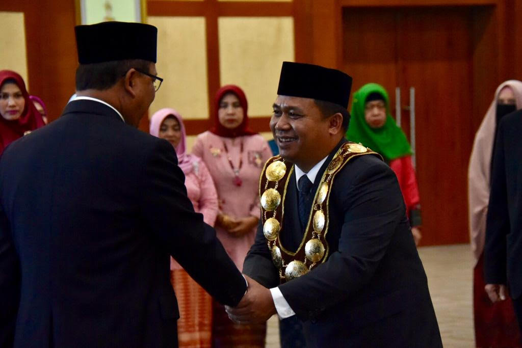 Menristekdikti Lantik Dr Syamsul Gultom Sebagai Rektor Unimed