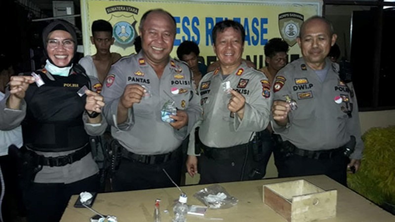 GKN di Jalan Walet Mandala, Gang Langgar, AR Hakim dan Gang Jati Denai, Polisi Amankan 8 Orang Pelaku Narkoba, Paket Shabu dan Mesin Jackpot