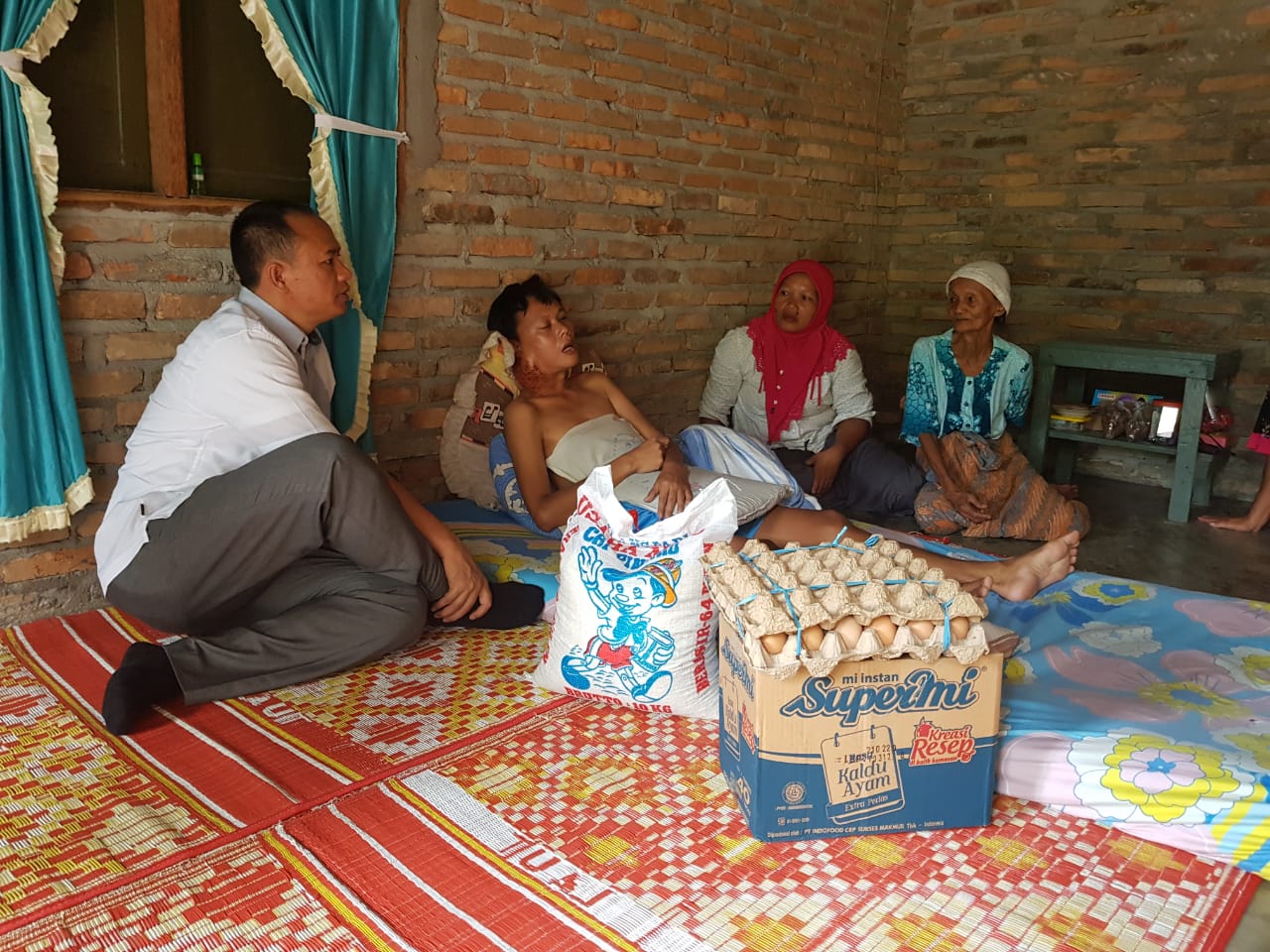 Peduli Terhadap Sesama, Polres Sergai Sambangi Dua Warga Penderita Tumor