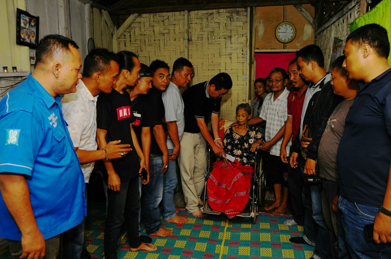 Jurnalis Asahan Peduli Nenek Sumairah Penderita Kanker Stadiun 4