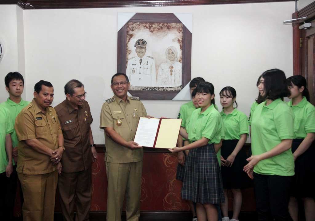 8 Pelajar Ichikawa Magang di Sejumlah Sekolah di Medan
