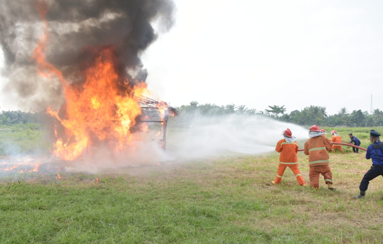 Plh Bupati Sergai Saksikan Simulasi Tanggap Bencana Kebakaran
