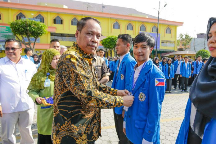 MSU Lepas 1.032 Mahasiswa PPLP dan 6 Magang Internasional
