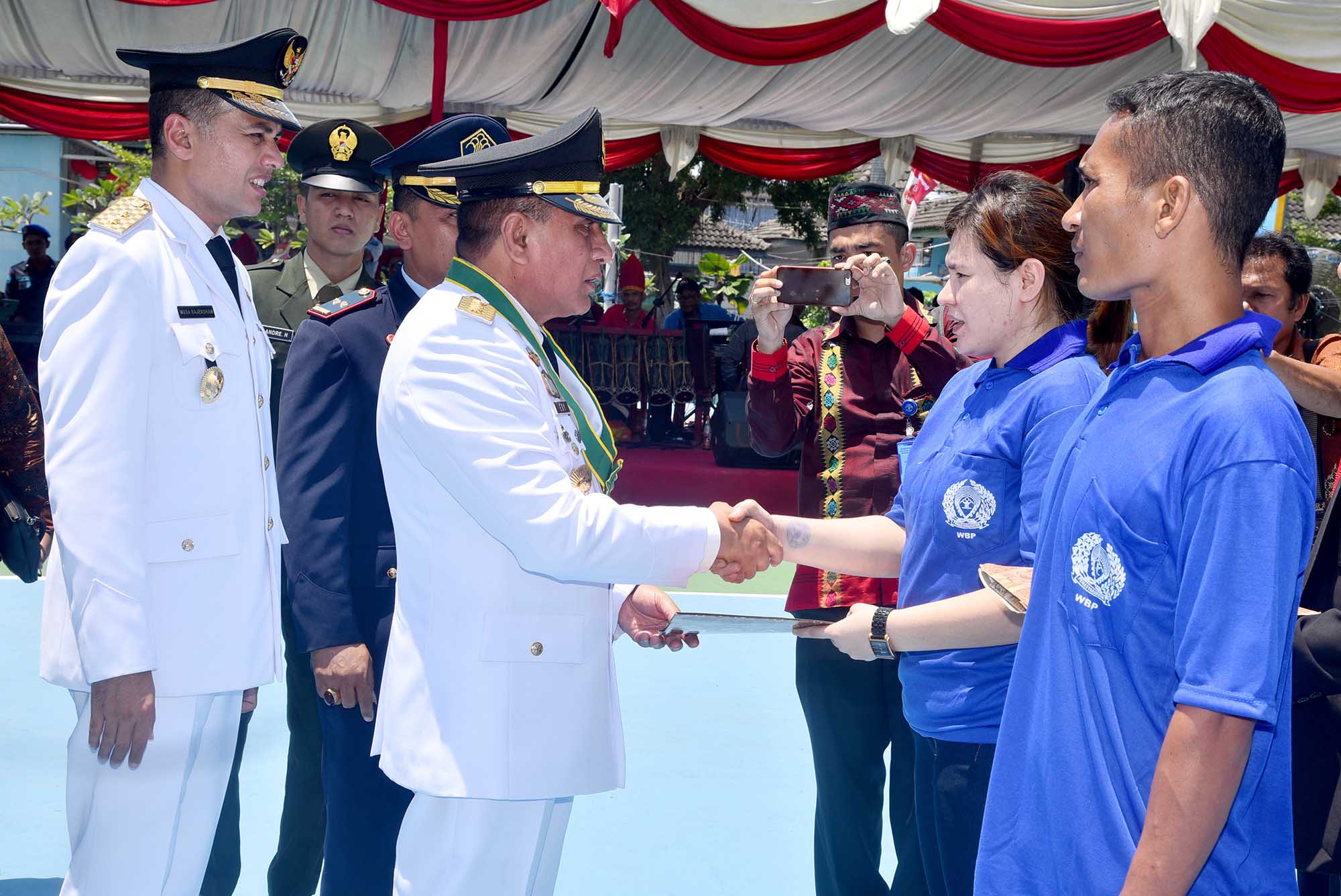 Serahkan Remisi kepada Warga Binaan Lapas dan Rutan,  Gubernur Akan Bahas Masalah  Over Kapasitas Bersama Pihak Terkait