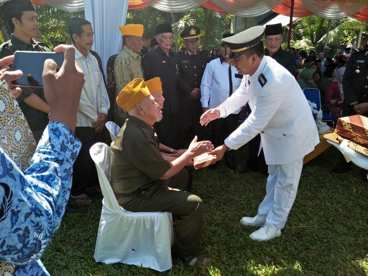 Veteran Terima Bingkisan Tali Asih