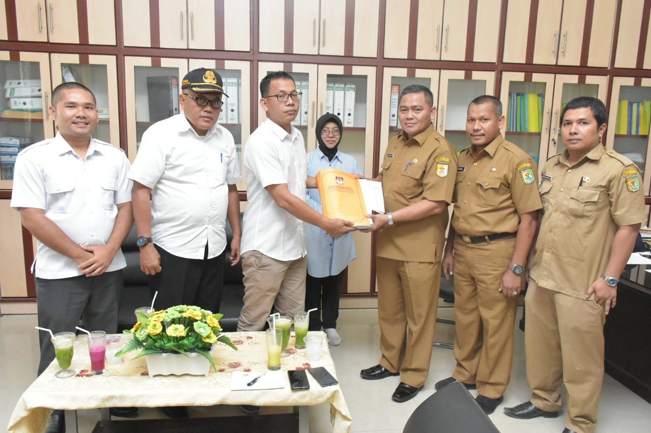 KPUD Serahkan Berkas 45 Nama Anggota DPRD Terpilih kepada Pemkab Sergai