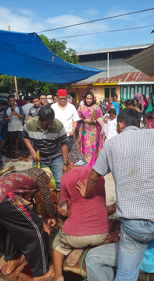 Ceo Harian SUMUT24 Bagikan Daging Qurban