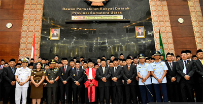 100 Anggota DPRDSU Dilantik