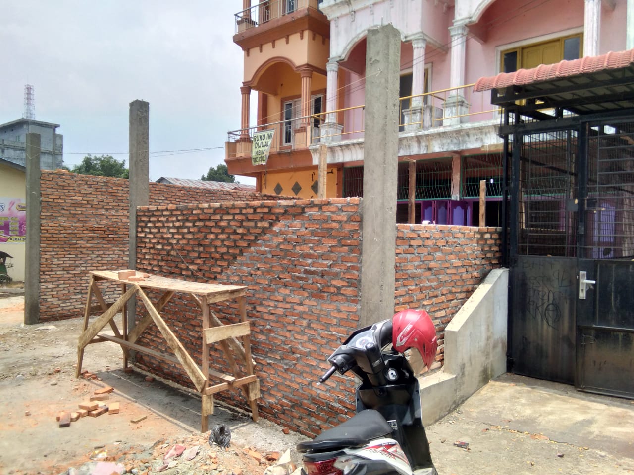 Area Ruko di Jalan Provinsi Gunakan Tanah Negara Tanpa IMB