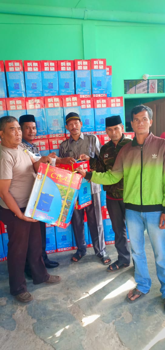 Untuk Menunjang Pendapatan Masyarakat, Saripudin Bagikan 213 Unit Pompa Elektrik