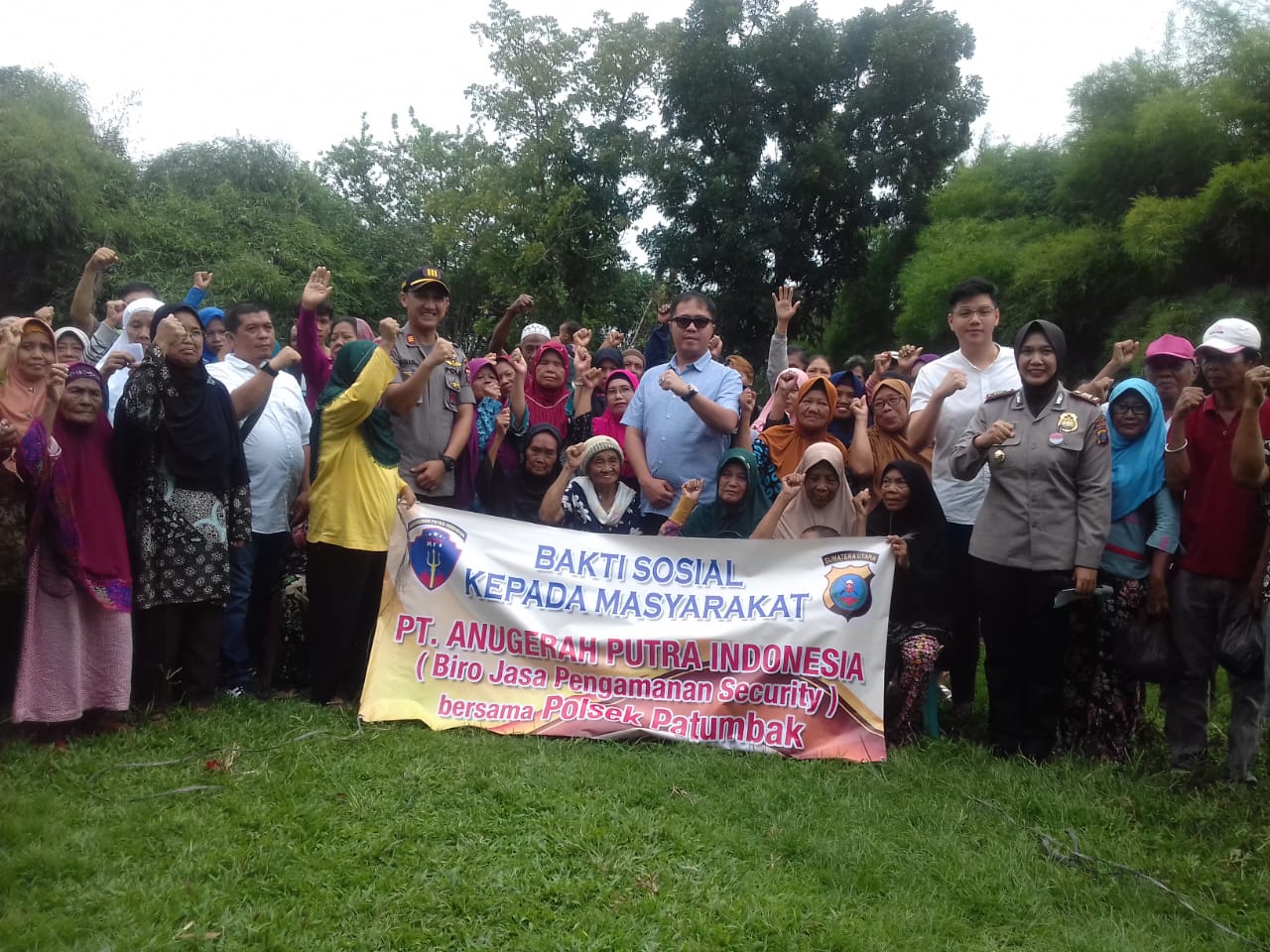 Polsek Patumbak Gelar Baksos Jumat Barokah Kepada Warga PT Anugrah Putra Indonesia