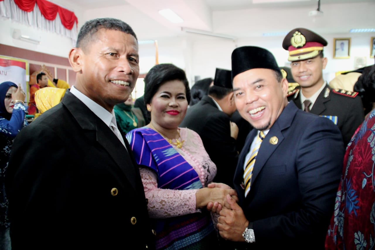 Hadiri Pelantikan Anggota DPRD Labuhanbatu, Bupati Berpesan : Mengabdilah Untuk Kepentingan Masyarakat