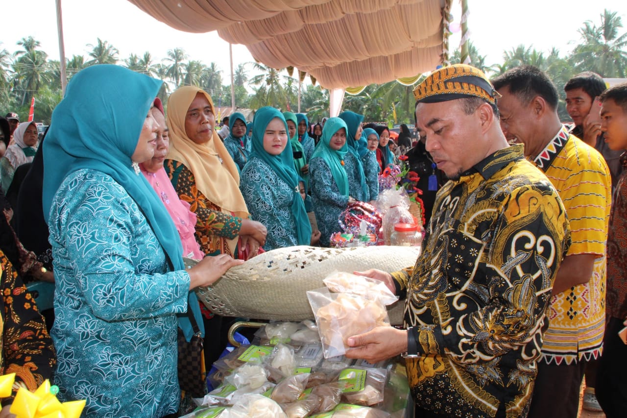 Pemkab Akan Berupaya Tingkatkan Perekonomian Tim Penggerak PKK Desa