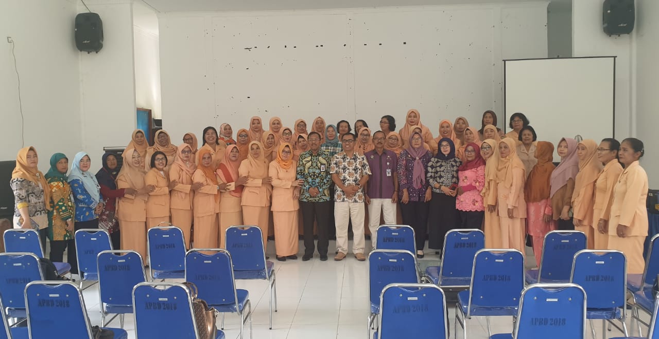 Plt Ketua DWP Disdik Roudhoh : Dharma Wanita Harus Bermanfaat Bagi Anggota dan Masyarakat