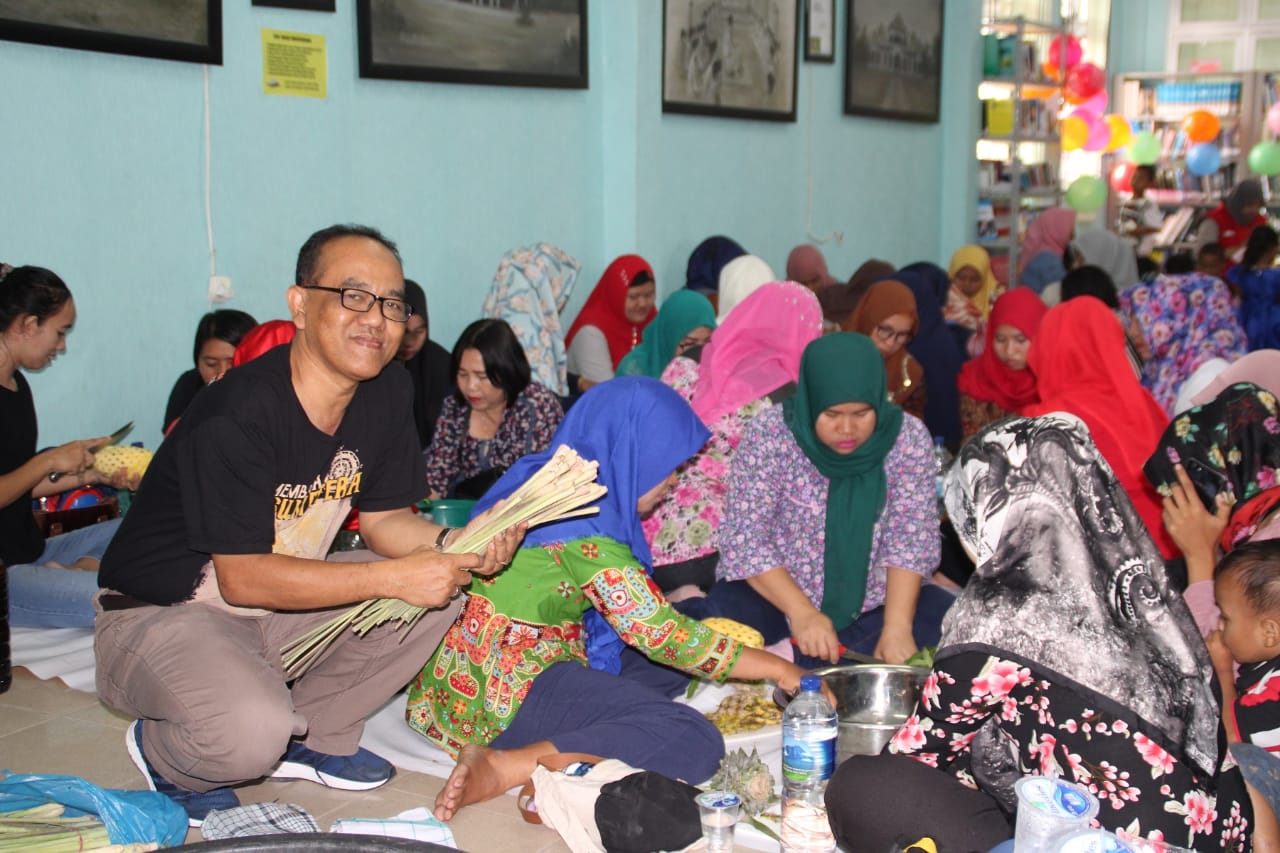 Dinas Perpustakaan Ciptakan Pembelajaran Kepada Ibu dan Anak Melalui Eco Enzyme dan Mendongeng