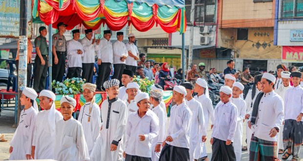 Wabup Labura Lepas Ribuan Siswa Peserta Pawai 1 Muharram