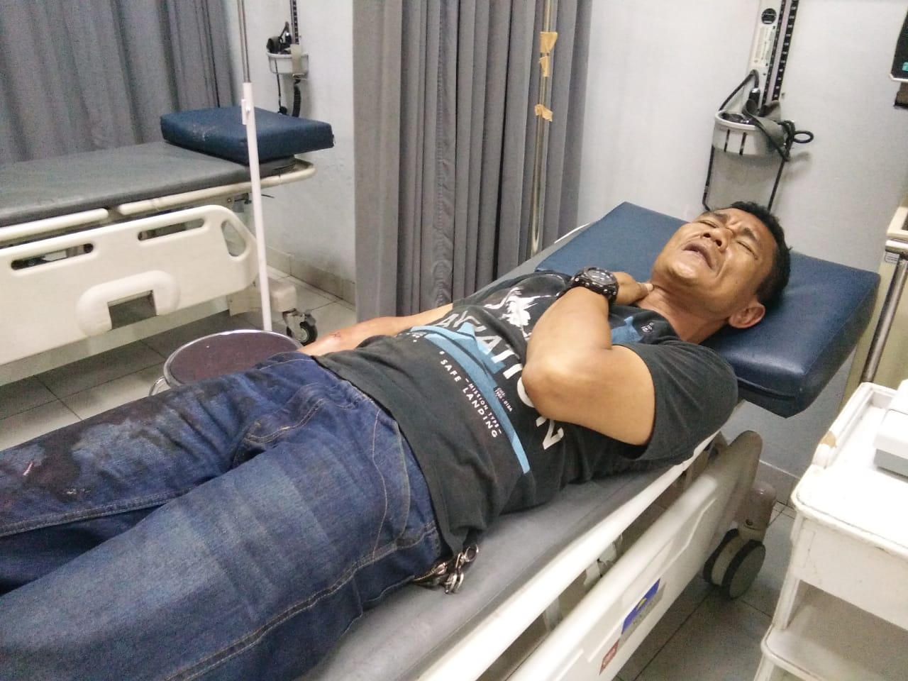 Tangan Kabag Pemasaran Media 24jam Nyaris Putus Dibacok Begal, Uang Hasil Penjualan Koran Rp 3 Juta Raib