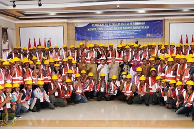 Pj.Bupati Pakpak Bharat Resmikan Pembekalan Dan Uji Sertifikasi Kompetisi Naker Kontruksi