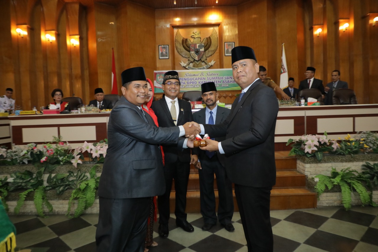Plt Bupati Hadir Dalam Pelantikan 45 DPRD Asahan