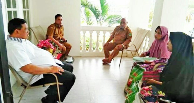 Bupati Labura Sahuti Keluhan Warga