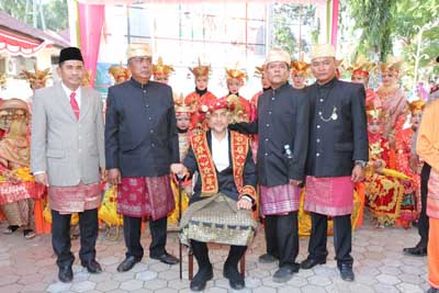 Wagub Diberi Gelar Sutan Rajo Rangkayo Basa, Dinilai Berjasa Bagi Masyarakat Natal