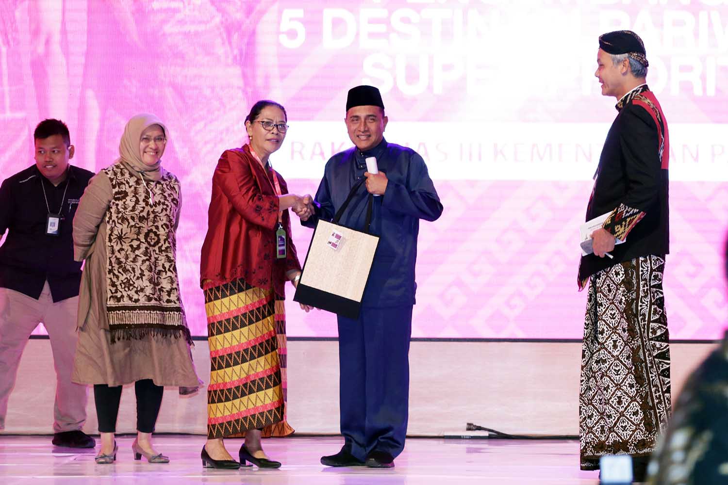 Hadiri Rakornas Pariwisata III di Jakarta,  Edy Rahmayadi Paparkan 3 Prioritas  Pengembangan Pariwisata Danau Toba