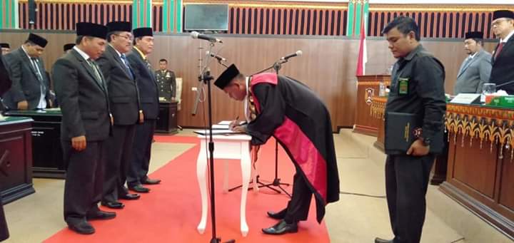 Ali Husin Kembali Duduki Ketua DPRK Gayo Lues dan ibnu Hasim Sebagai Wakil