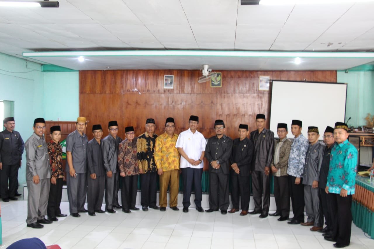 Bupati Solok Hadiri Pengukuhan dan Pelantikan BWI dan Nazir