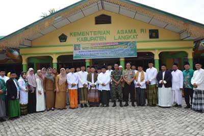 Hadiri Peringatan Hari Santri 2019, Bupati Langkat Berangkatkan Umroh 6 Santri Berprestasi