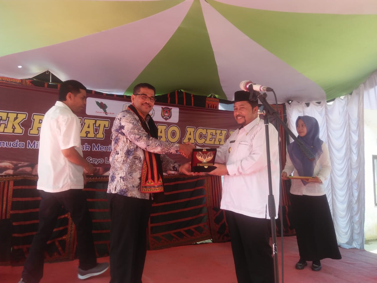 Putri Betung Tuan Rumah Duek Pakat Se-Aceh